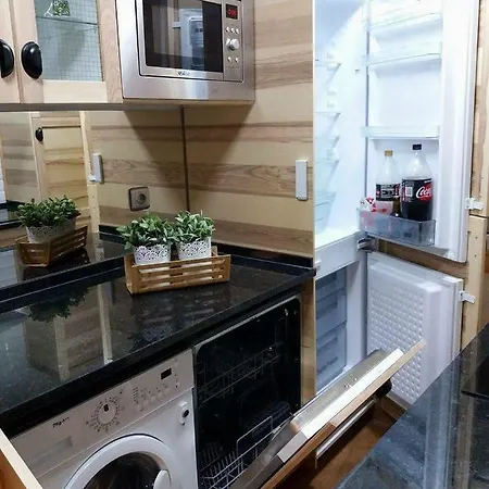 House Airport Apartment
