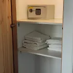 House Airport شقة