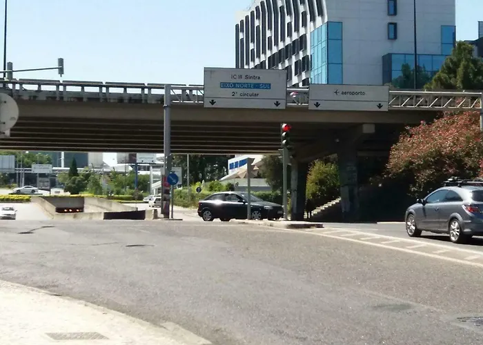 House Airport דירה *